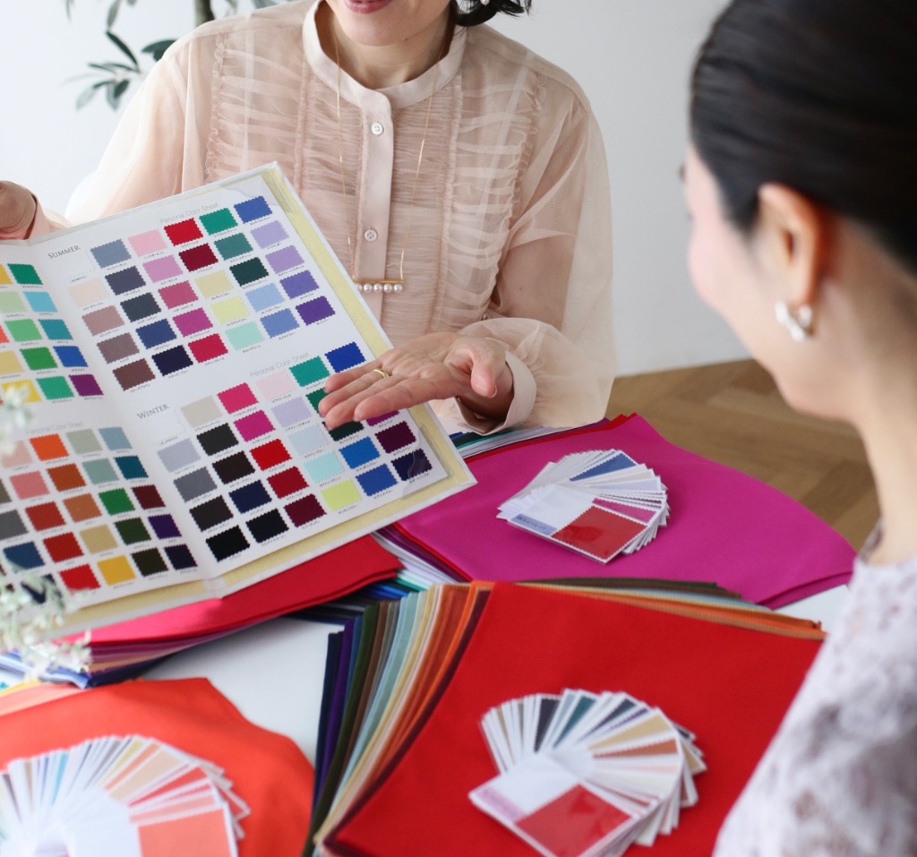 パーソナルカラー診断の様子